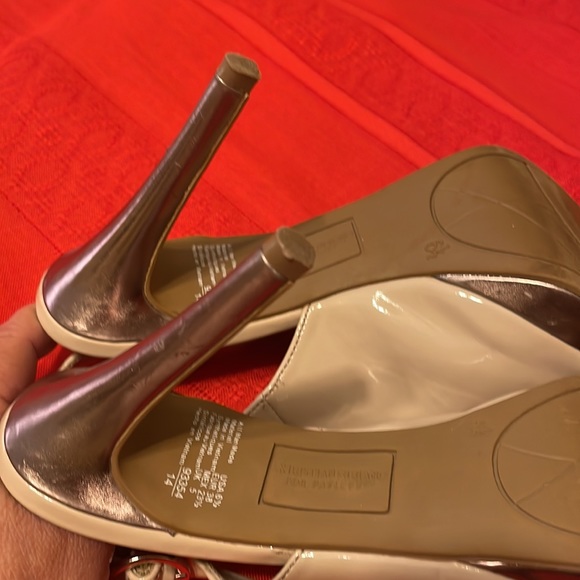 Cute 4” Christian Soriano beige sandals with stiletto heels  (Mlb) - Picture 6 of 15